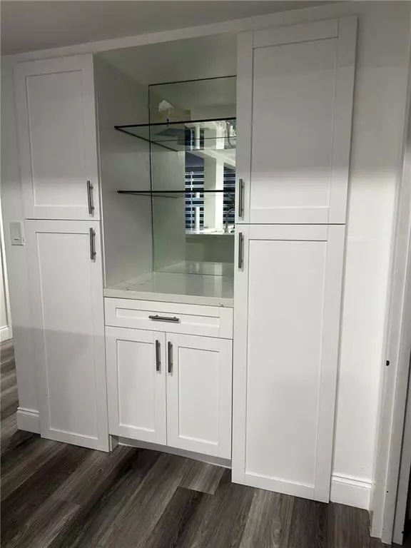 Hallandale Beach, FL 33009,800 Parkview Dr #829