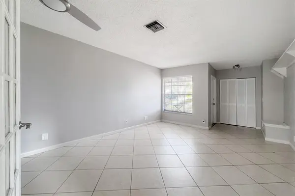 Boca Raton, FL 33431,2857 NE 2nd Ave