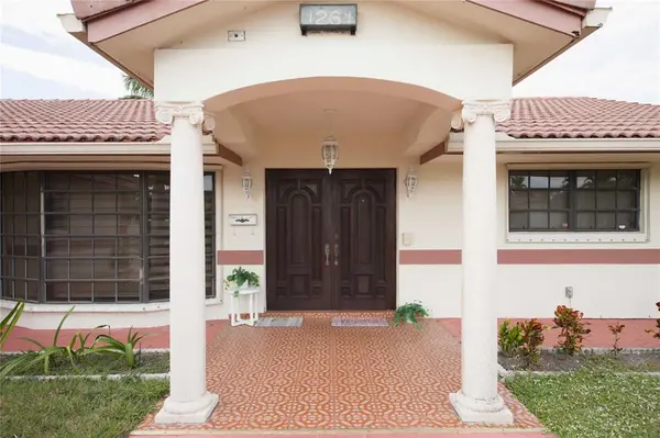 Hollywood, FL 33019,1261 Rodman St