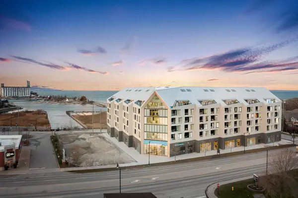 Collingwood, ON L9Y 5T7,31 Huron ST #216