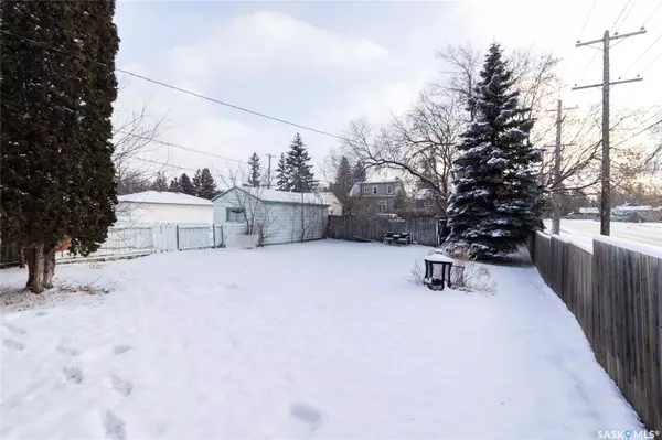 Saskatoon, SK S7H 0G5,1302 11th STREET E