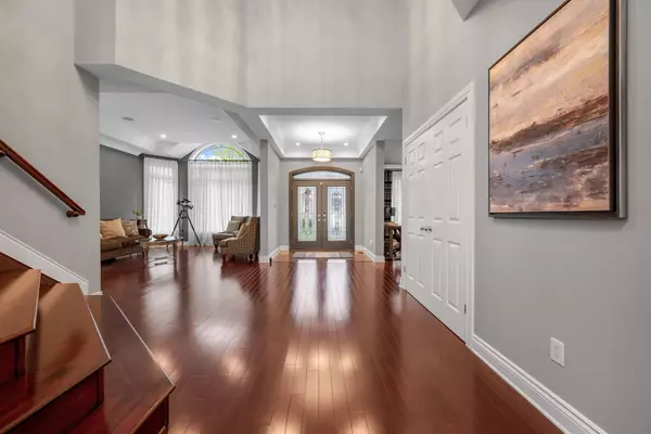 Barrhaven, ON K2G 6Y4,11 Tradewinds DR