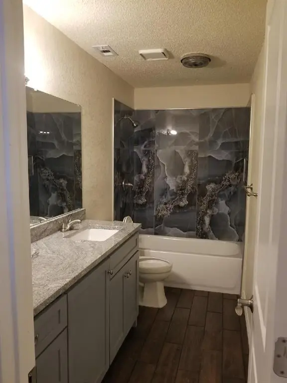 North Richland Hills, TX 76182,7507 April