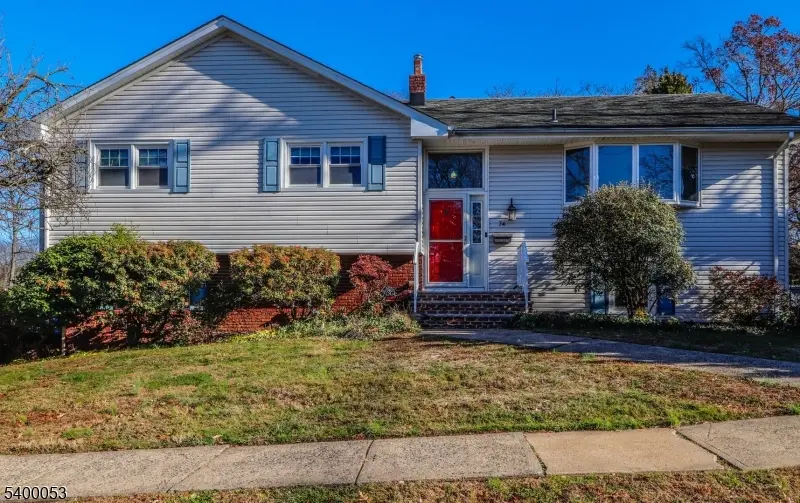 Metuchen Boro, NJ 08840,74 Newman St