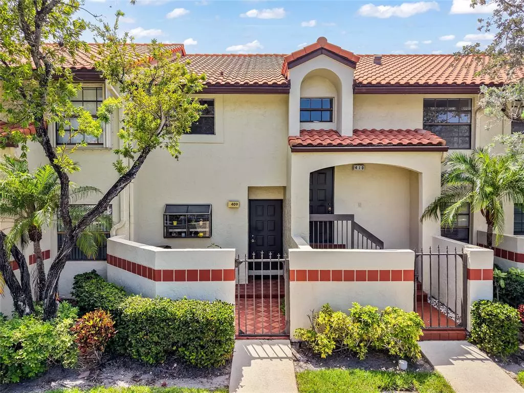 Deerfield Beach, FL 33442,409 Republic Ct #409