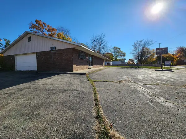 Lansing, MI 48906,1405 E CESAR E CHAVEZ AVE