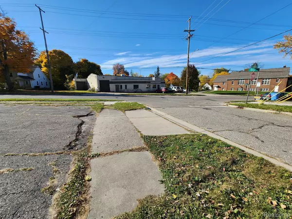 Lansing, MI 48906,1405 E CESAR E CHAVEZ AVE