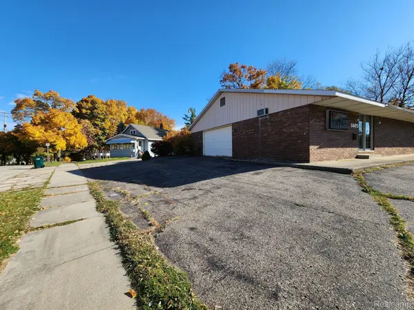 Lansing, MI 48906,1405 E CESAR E CHAVEZ AVE