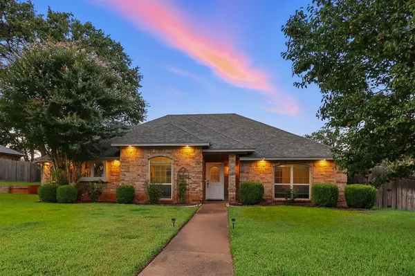 North Richland Hills, TX 76182,7329 Londonderry Drive