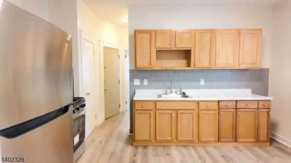 Newark City, NJ 07112,289 Hobson St #1