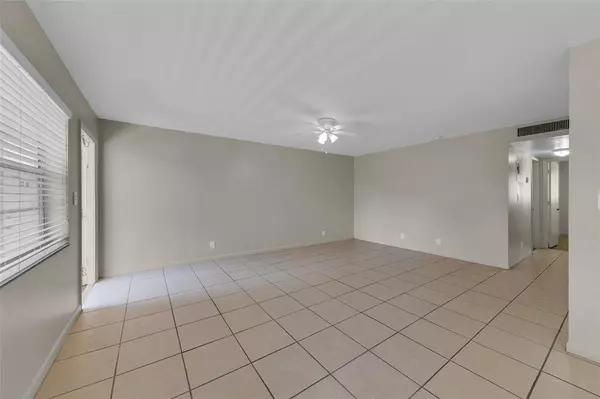 Lighthouse Point, FL 33064,2201 NE 36th St #205