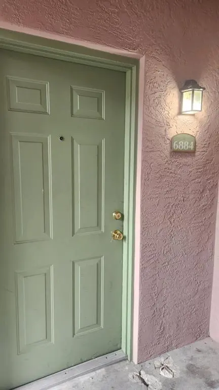 Coral Springs, FL 33067,6884 W Sample Rd #6884