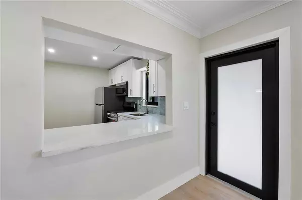 Oakland Park, FL 33334,617 NE 38th St