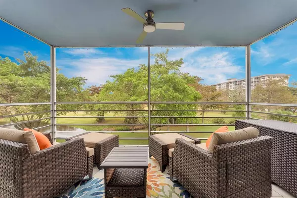 Pompano Beach, FL 33069,4015 W Palm Aire Dr #402