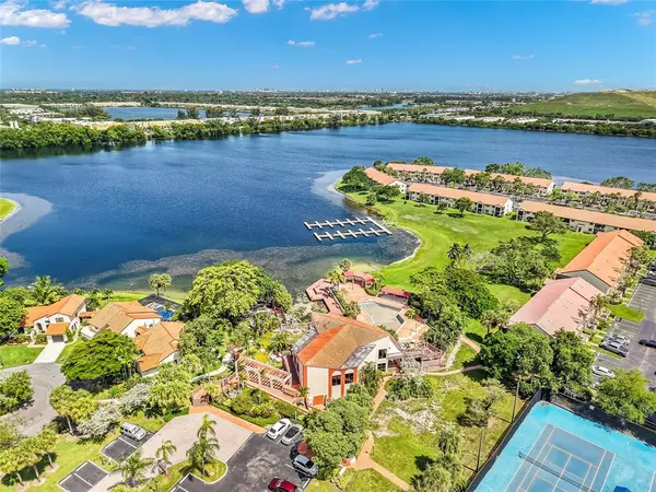 Deerfield Beach, FL 33442,409 Republic Ct #409