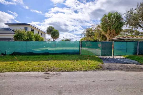 Lauderdale By The Sea, FL 33308,254 Capri Ave