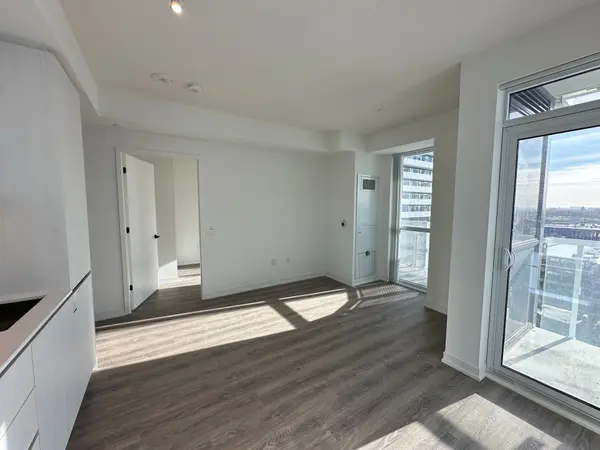 Vaughan, ON L4K 5Z7,8 Interchange WAY #1212