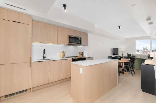 Collingwood, ON L9Y 5T7,31 Huron ST #311