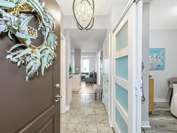 Milton, ON L9T 2L4,1419 Costigan RD #201