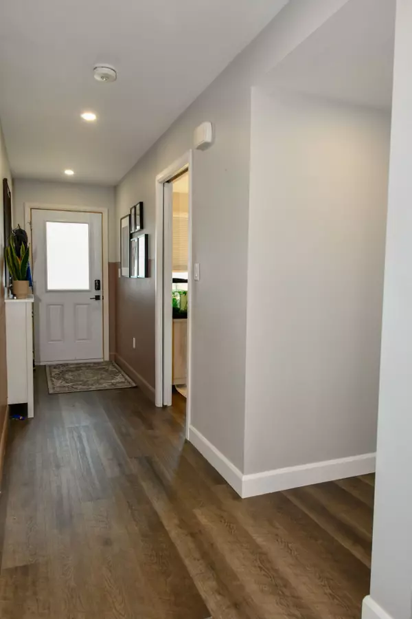 Gananoque, ON K7G 2B5,835 Queen ST