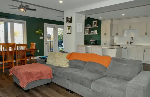 835 Queen ST, Gananoque, ON K7G 2B5