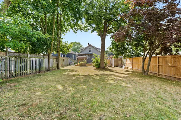 Niagara Falls, ON L2G 4X3,5690 HIGHLAND AVE