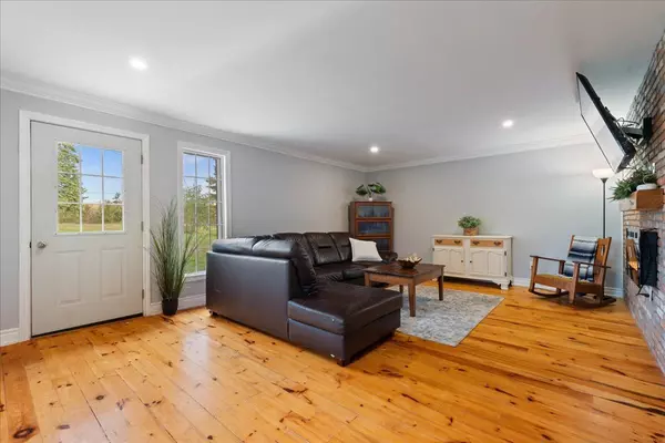 Quinte West, ON K8V 5P7,895 English Settlement RD