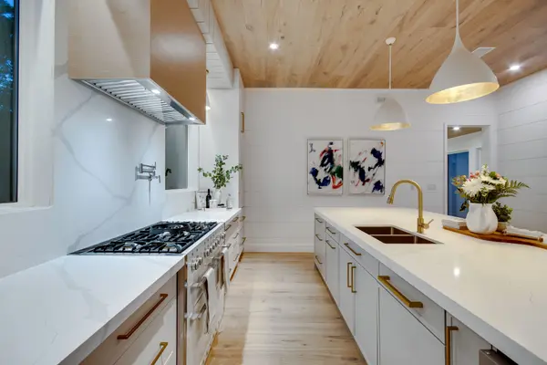 1331 South Monck DR #4, Muskoka Lakes, ON P1L 1W8