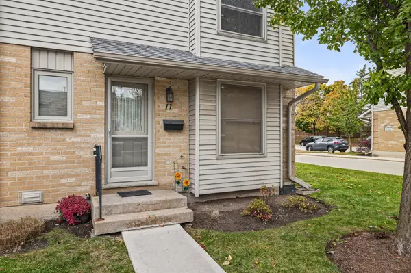 141 Condor CT #11, London East, ON N5W 6A1