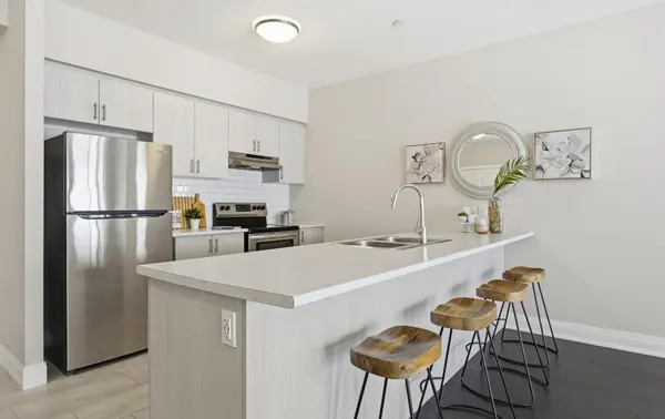 Peterborough, ON K9J 0K4,344 Florence DR #102