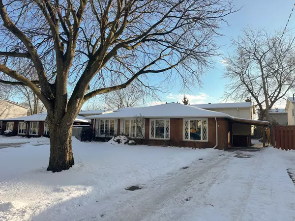 Hamilton, ON L8T 2T8,17 Rosanne CRES