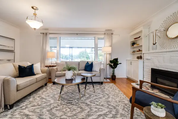 Hamilton, ON L8B 0Y6,435 Parkside DR