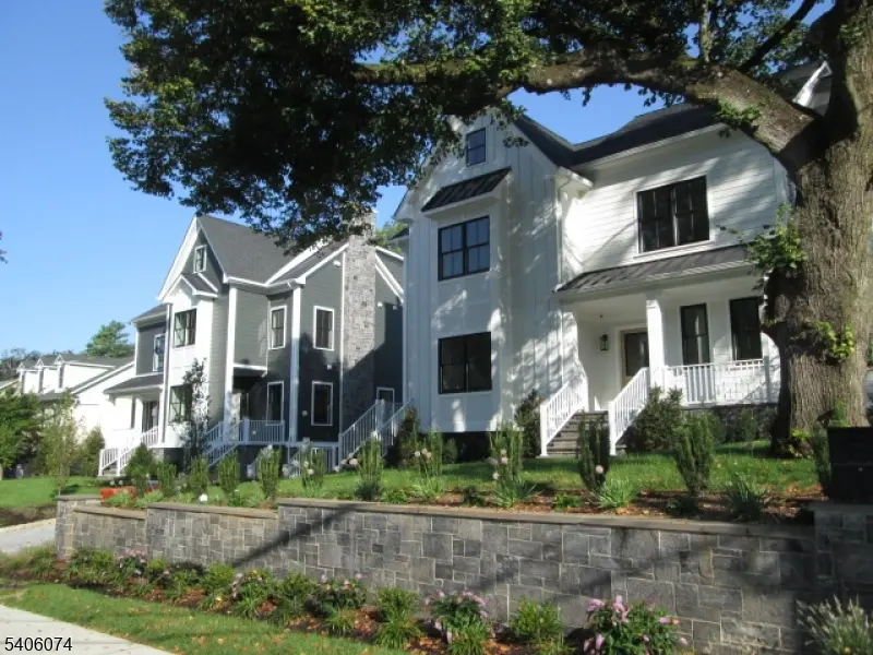 Summit City, NJ 07901,709 Springfield Ave #One