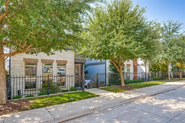 Dallas, TX 75231,7153 Copperleaf Drive