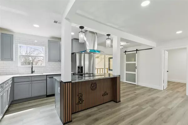 Dallas, TX 75228,2120 Tisinger Avenue