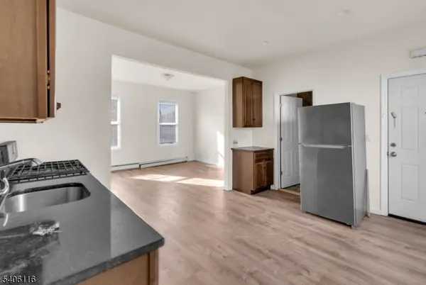 Irvington Twp., NJ 07111,3 May St #3R