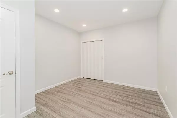 Staten  Island, NY 10307,72 Giegerich AVE