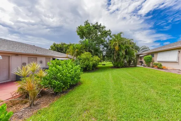 Delray Beach, FL 33445,1382 High Point Way NE B