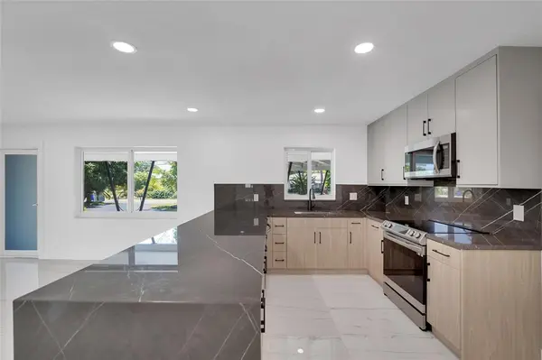 Pompano Beach, FL 33060,121 SE 8th St