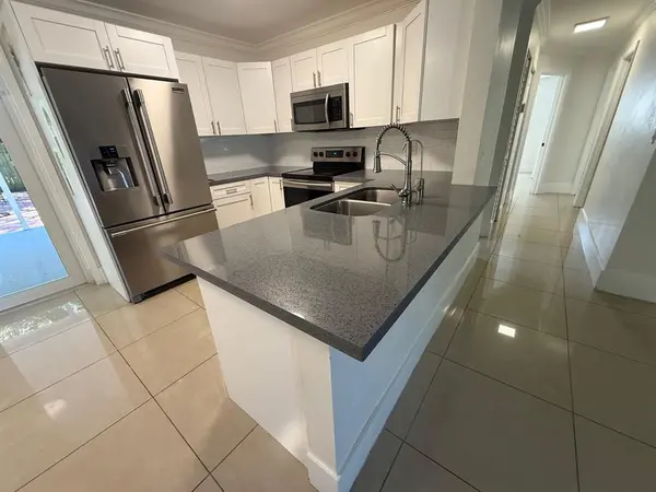 Fort Lauderdale, FL 33317,2300 SW 43rd Ter