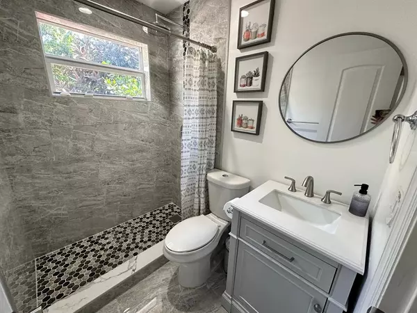 Fort Lauderdale, FL 33317,2300 SW 43rd Ter