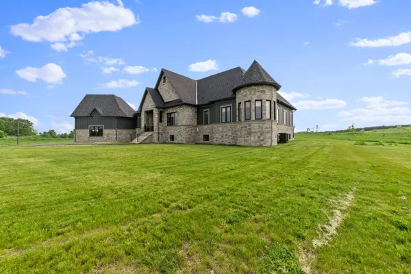 91 Logan RD, Caledon, ON L7E 4L5