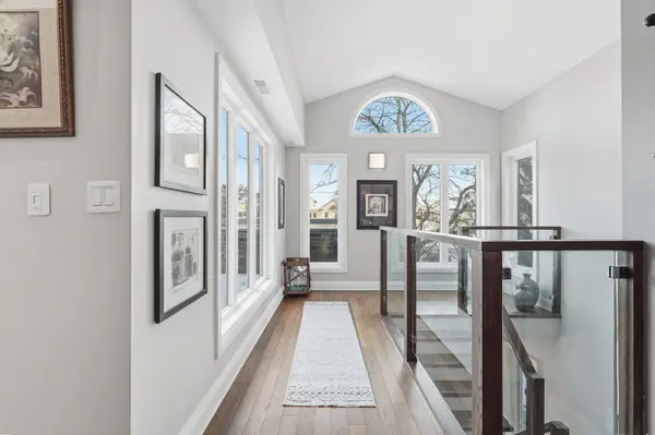 3230 New ST #3, Burlington, ON L7N 1M8