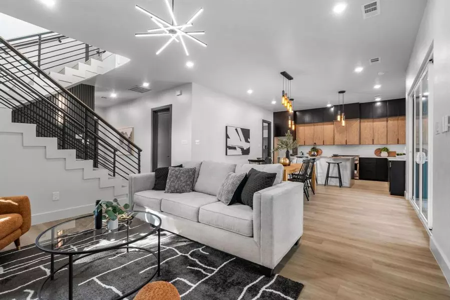 912 Brookwood Drive, Dallas, TX 75224