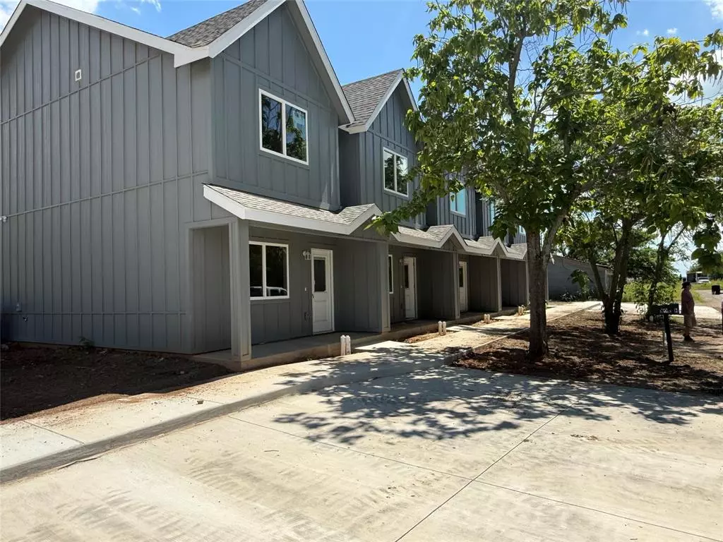 Itasca, TX 76055,105 W North Street