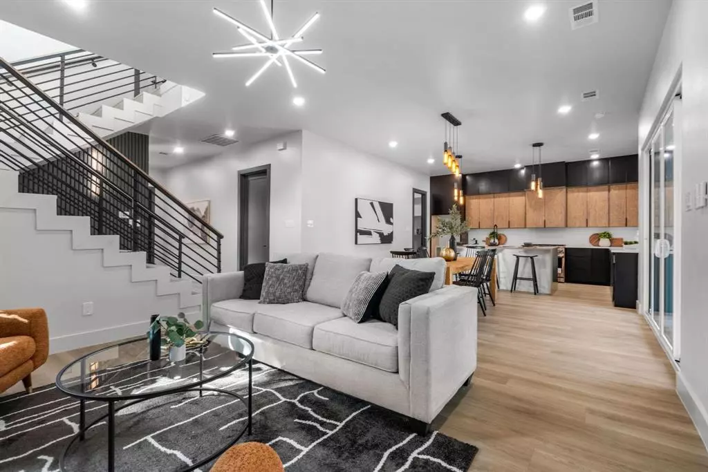 Dallas, TX 75224,912 Brookwood Drive