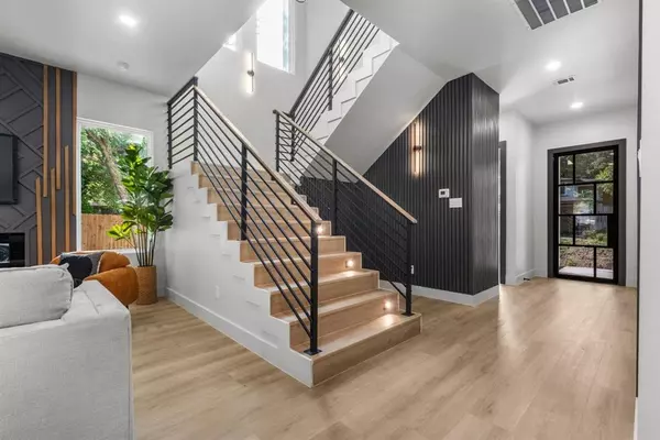 Dallas, TX 75224,912 Brookwood Drive