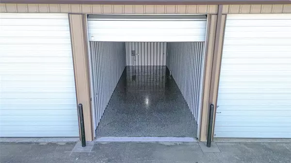 Lake Dallas, TX 75065,853 Main Street #A2