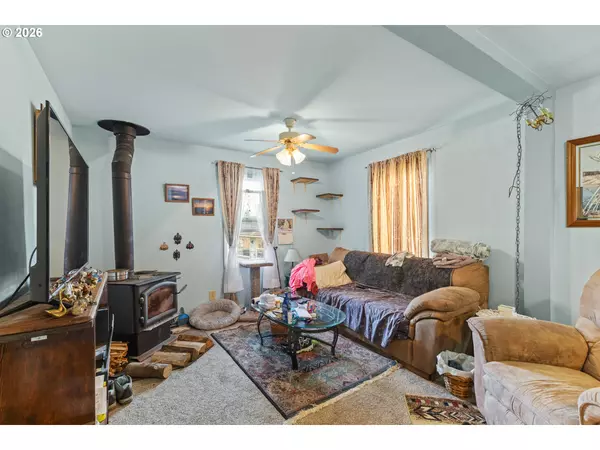 Coos Bay, OR 97420,1266 S 14TH ST