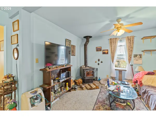 Coos Bay, OR 97420,1266 S 14TH ST